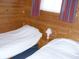 Photo n°6 de Chalets du Soleil: location chalets sur Village de vacances familial & calme avec piscine à Mauroux (Village de vacances)