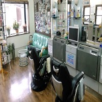 【ヘアーサロン髪屋・飯倉店】毎週月曜日 毎月第二第三 月火曜定休日