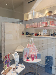 Photo n°2 de DESSANGE - Coiffeur Libourne à Libourne (Institut de beauté)