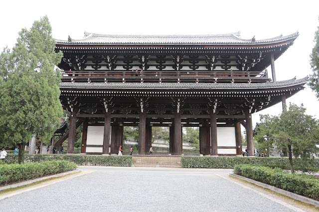 Rinzaishudaihonzantofuku Temple