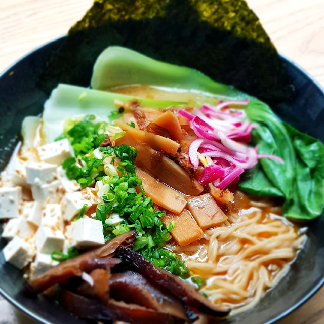 WSHOKU Sushi Ramen. Bar