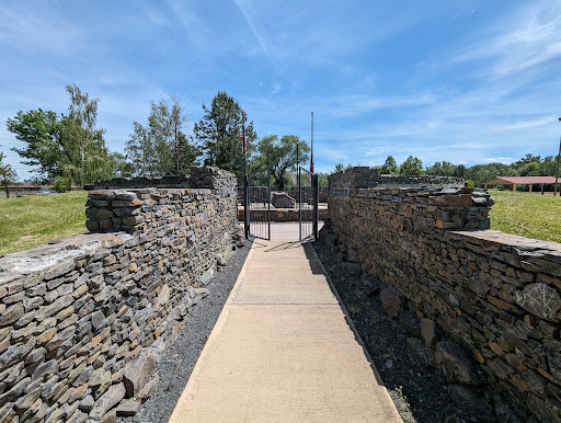 Nicht-Ya-Wi Warriors Memorial - Thumbnail
