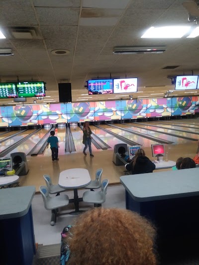 La Ru Bowling Lanes