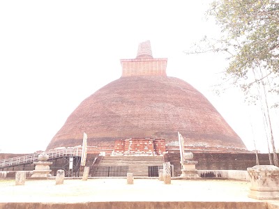 Photos of Thuparamaya Dagaba