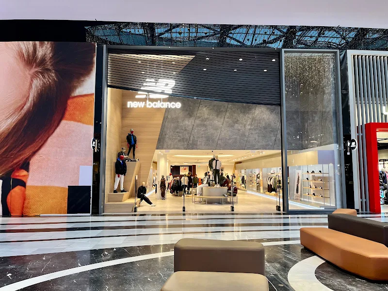 New Balance - Mall of the Netherlands photo