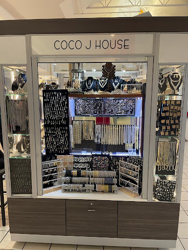 Coco J House - Visual