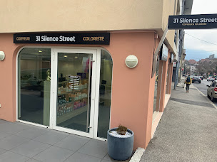Photo n°1 de 31 Silence Street à La Roche-sur-Foron (Salon de coiffure)