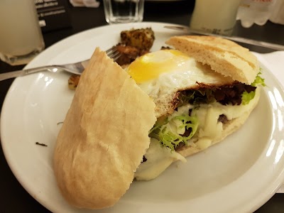 Photos of El Gato Negro