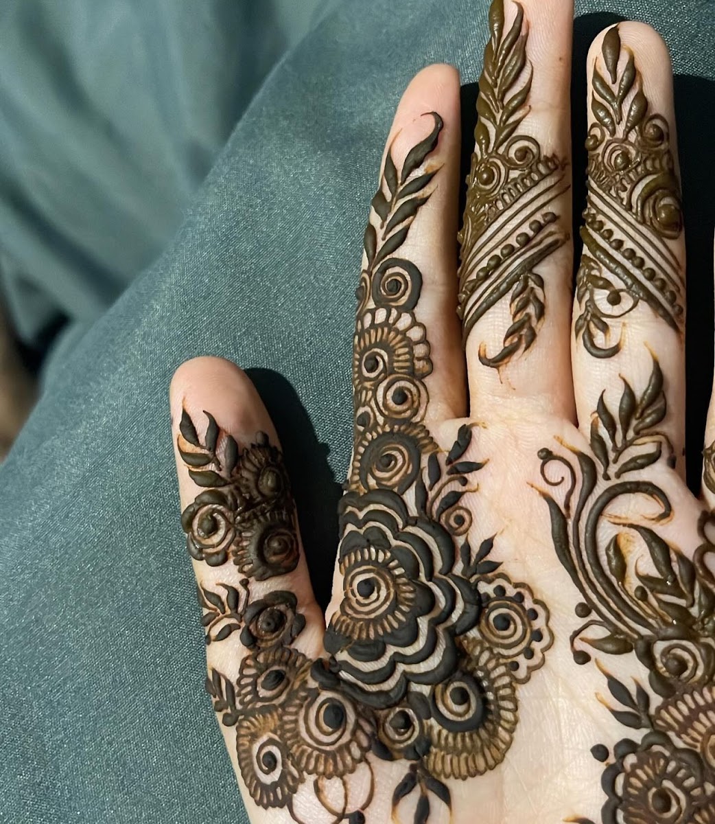 KP Mehndi and makeup photo 9