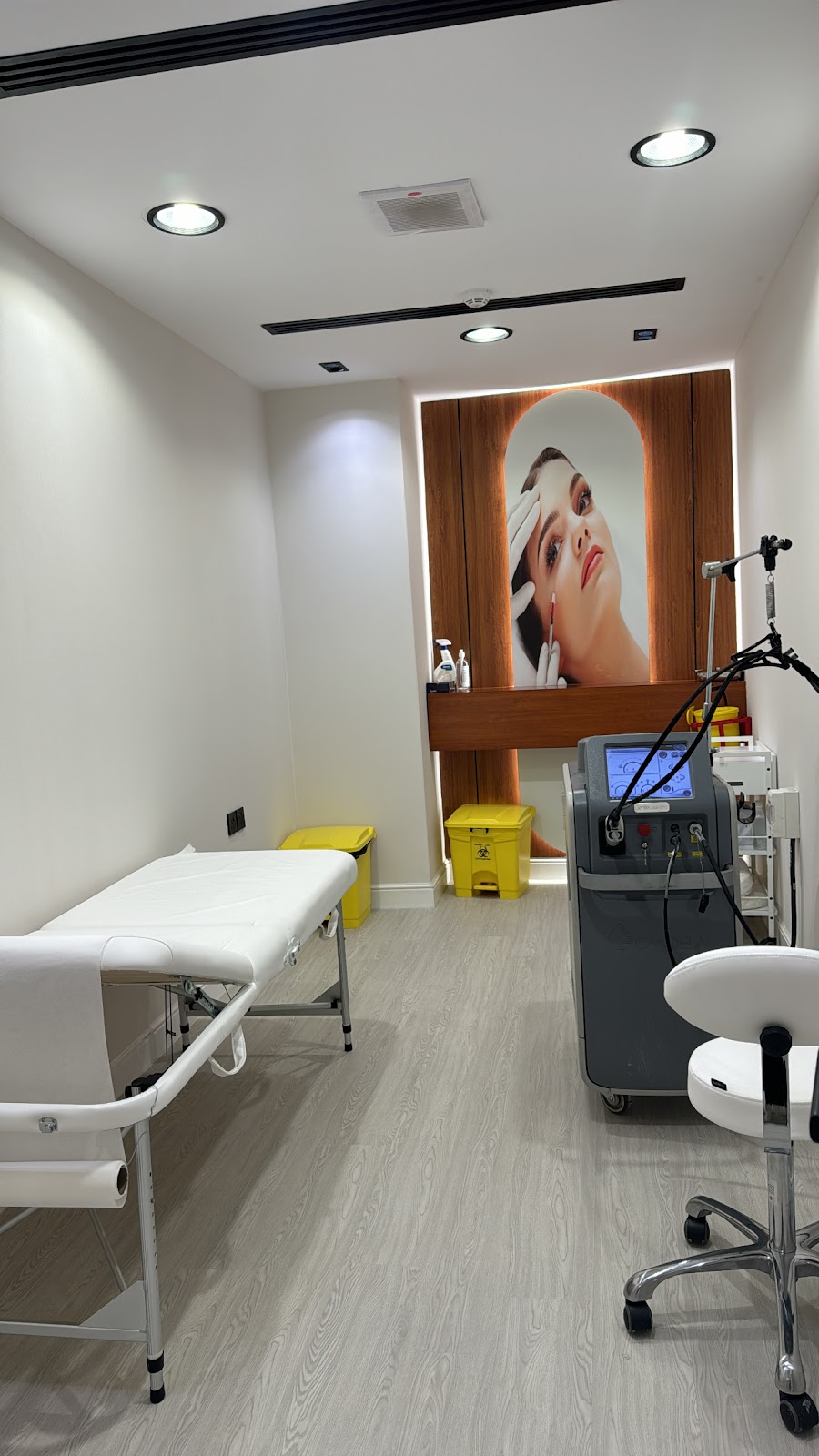 مجمع عيادات المدار لطب الأسنان والجلدية - صورة 3