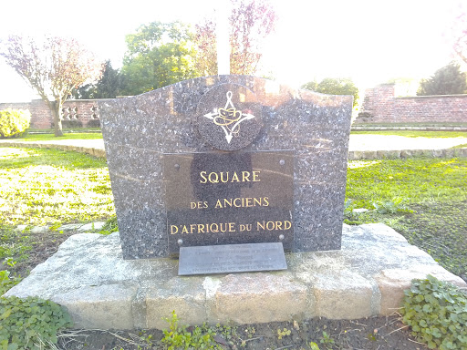 Square des anciens d'Afrique du Nord de Neuvilly - Thumbnail