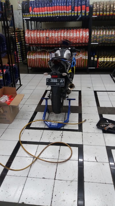 Photos of Planet Ban Leuwipanjang