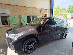 Photo n°1 de Andrieu Automobiles Spécialiste BMW & MINI à Cambon (Service de vidange d'huile)