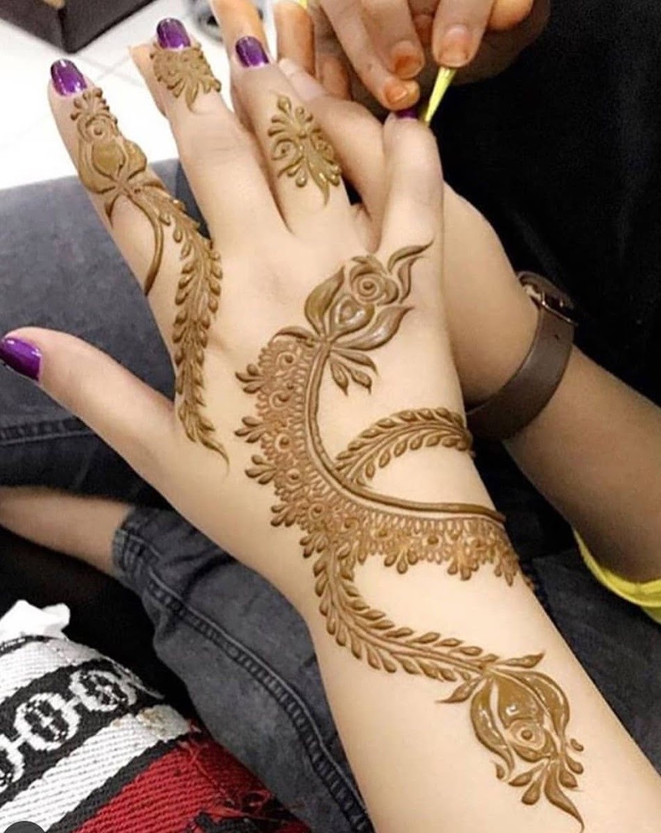 Bushra Mehandi artist in london , Eastham - Mehndi Artists in London