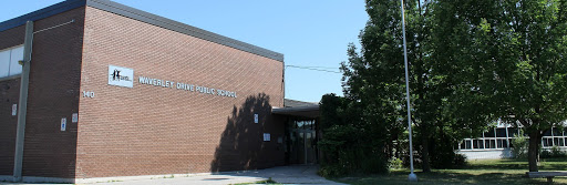 Waverley Drive Public School Logo