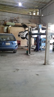 مركز نسمات المستقبل لصيانة السيارات / Nasamat Future Car Maintenance Center, Author: Rawy Abdullah