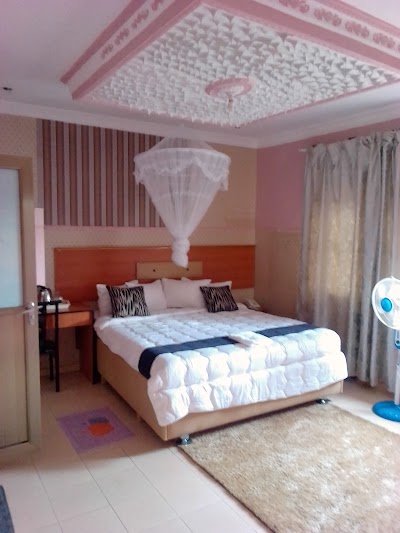 Photos of Hunters Lodge