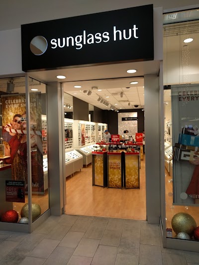 Sunglass Hut at Macy