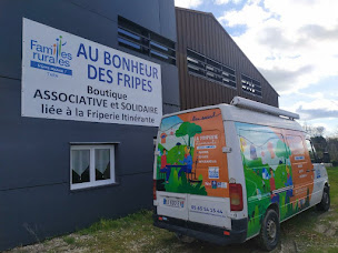 Photo n°9 de Au bonheur des fripes Rivières-Familles Rurales à Rivières (Magasin de vêtements)