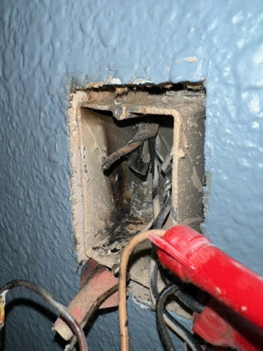 Grounded Electrical Service - Thumbnail