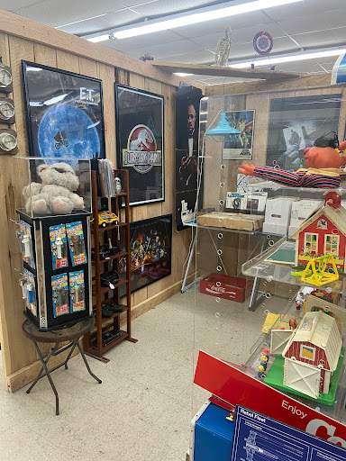 United Estates Antique Mall and Collectibles - Thumbnail