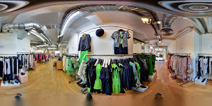 Photo n°12 de La Piscine Courcelles à Paris (Boutique d'accessoires de mode)