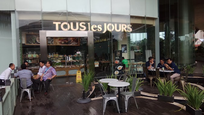 Tous les jours South Quarter, Author: Fazhar Sumantri