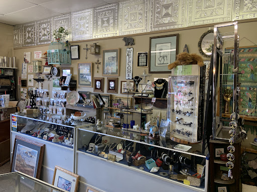Make It Yours Store - Visual
