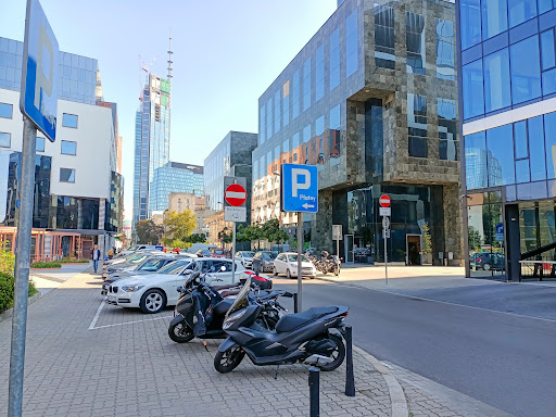 Villa Warsaw - Ubezpieczenia i Nieruchomości