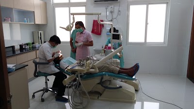 Dentist