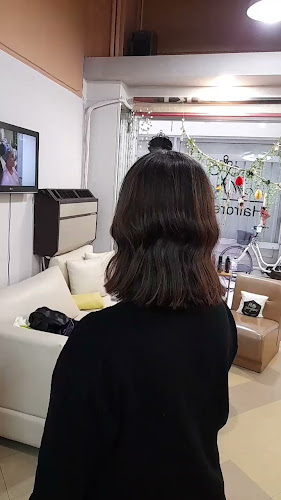 M&K hairdressing - Κουρείο