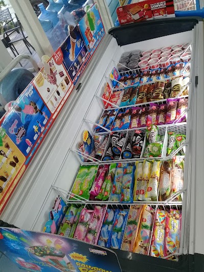 Photos of Indomaret AH Nasution 67 Metro