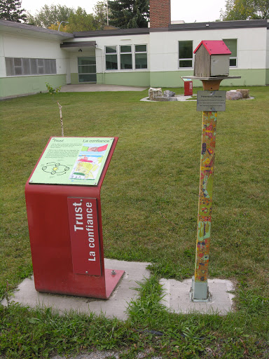 Holyrood School - Visual