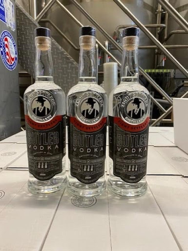 Eight Settlers Restaurant & Distillery - Thumbnail