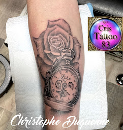 Photo n°19 de Cris Tattoo 83 à Saint-Cyr-sur-Mer (Tatoueur)