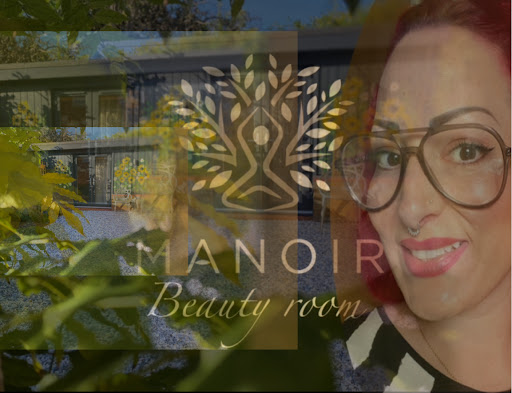 Manoir - beauty by Emma