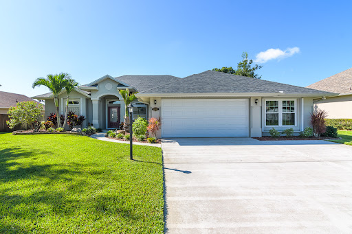 Silvia Mozer | REALTOR Gallery - United States