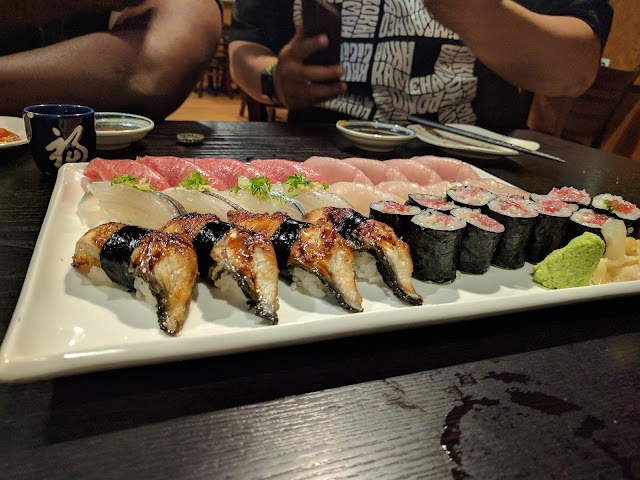 Mitch's Fish Market & Sushi Bar