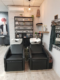Photo n°2 de L'Atelier à Saint-André-de-Cubzac (Salon de coiffure)
