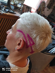 Photo n°10 de Rock A Mandine Coiffeur Barbier à Hargarten-aux-Mines (Barbier)