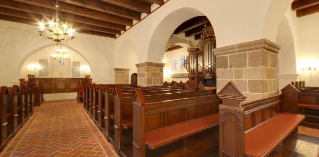 Kommentarer og anmeldelser af Brande Kirke