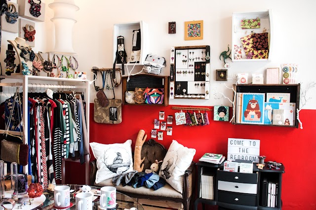 Redroom Store
