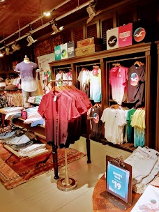 Hollister Co. manchester