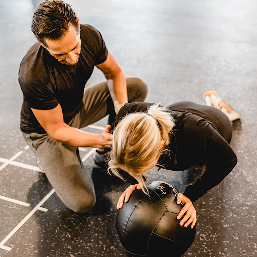 Mic Schwarzfischer · Personal Trainer · Gesundheitscoach - Thumbnail