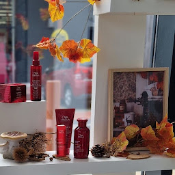 Photo n°8 de Coiff&Co - Coiffeur Lisieux à Lisieux (Magasin de cosmétiques)