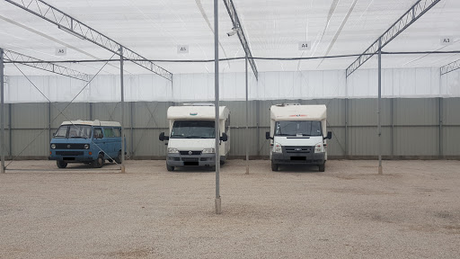 Hivernage camping-car / Box - Garde meuble Bourgbarré - Thumbnail