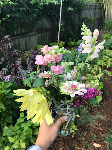 Backyard Flower Co. - Visual