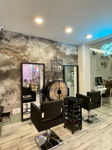 Anrobe Beauty Studio - Salón de Belleza Estética/Peluquería/Barbería - Thumbnail