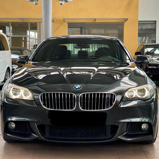AD LUXURY MOTORS Logo