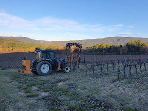 Photo n°4 de SARL LAURENT à Cucuron (Service agricole)